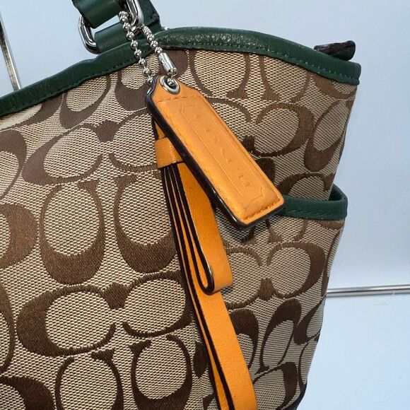 Coach Park Signature Carrie Tote Bag - Large Green with All original tags - Picture 4 of 11